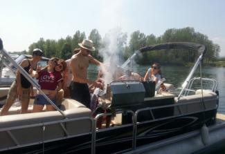 APERO & BBQ BOAT