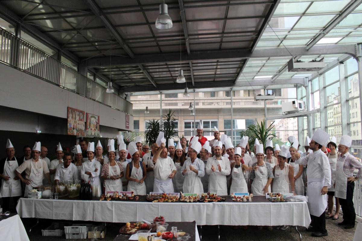 TEAM COOKING