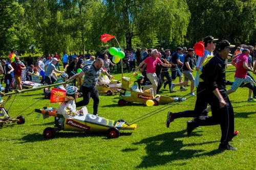 Et si une activité teambuilding sur Lyon égayait votre séminaire d'entreprise ? Un push car ?