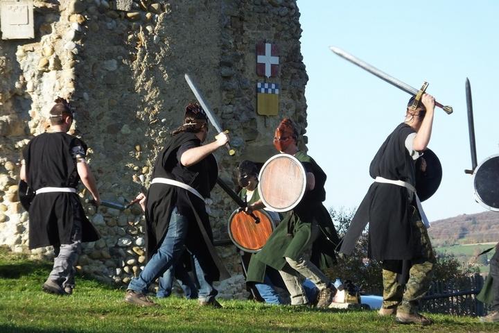 HIGHLANDER BATTLE MEDIEVAL
